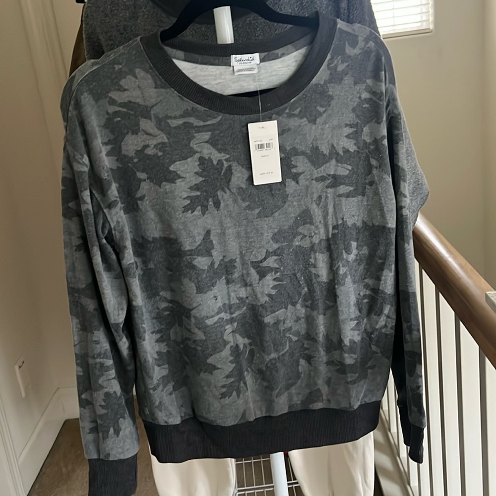 NWT splendid long sleeve thin sweatshirt top